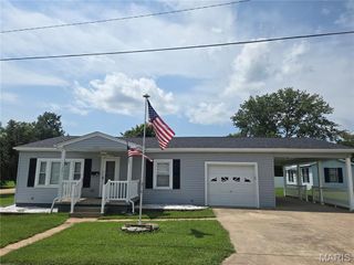 1301 N Carleton Street, Farmington, MO 63640