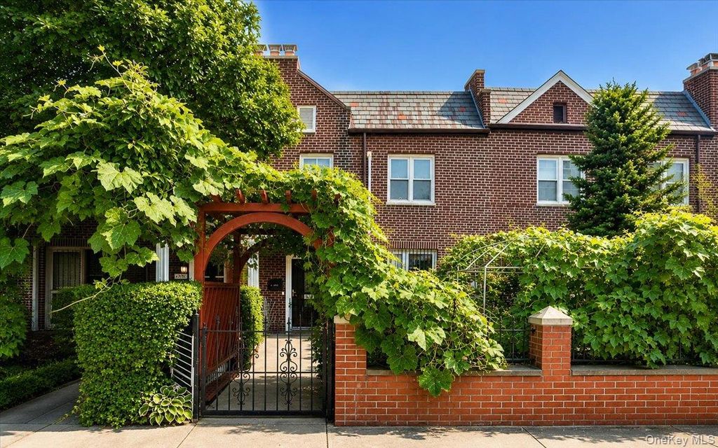 67-30 Harrow Street, Forest Hills, NY 11375 — exterior