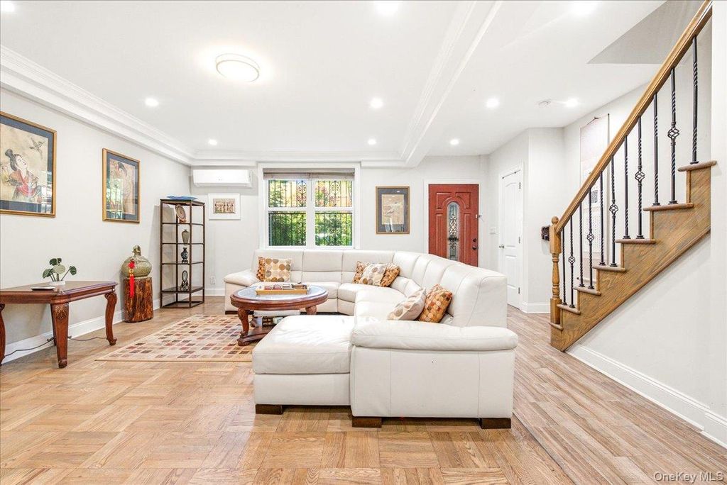 67-30 Harrow Street, Forest Hills, NY 11375 — photo 4
