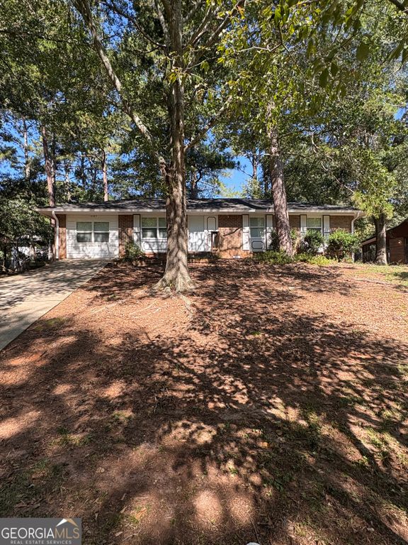 10085 Brass Ring Road, Jonesboro, GA 30238