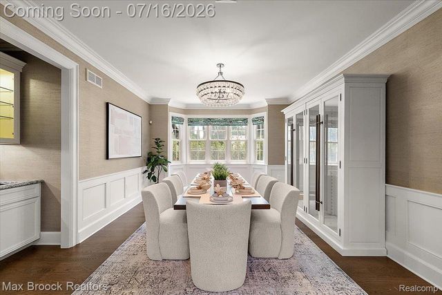 620 Lakeside Drive, Birmingham, MI 48009