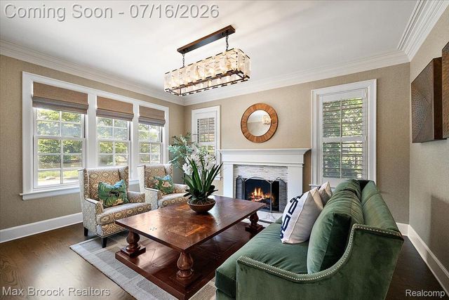 620 Lakeside Drive, Birmingham, MI 48009