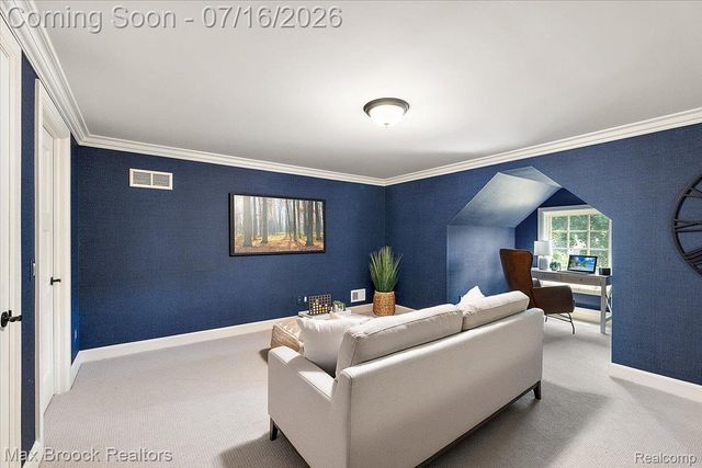 620 Lakeside Drive, Birmingham, MI 48009