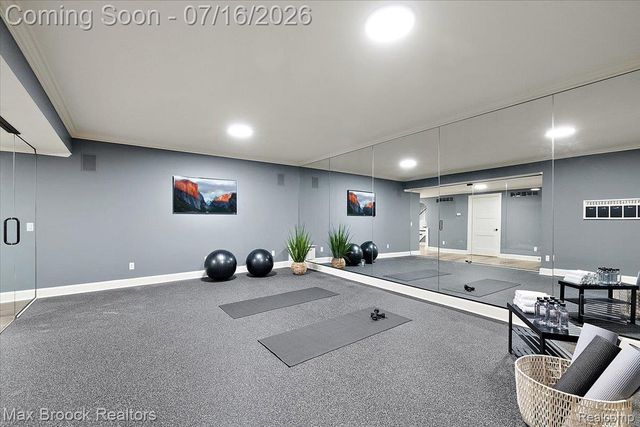 620 Lakeside Drive, Birmingham, MI 48009