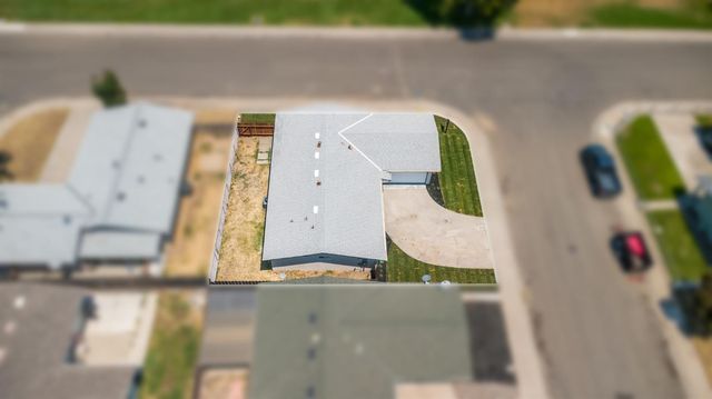 3501 Larisa Ln, Ceres, CA 95307