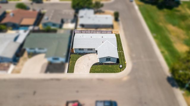 3501 Larisa Ln, Ceres, CA 95307