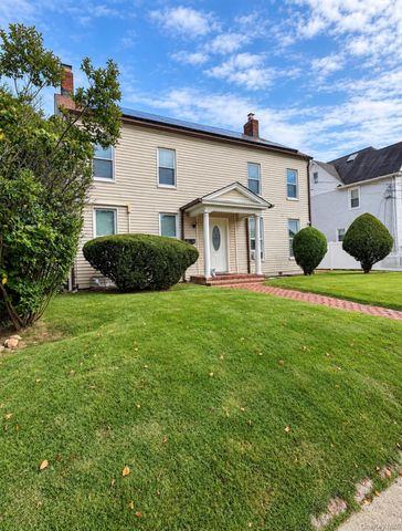 2521 Grand Avenue, Baldwin, NY 11510