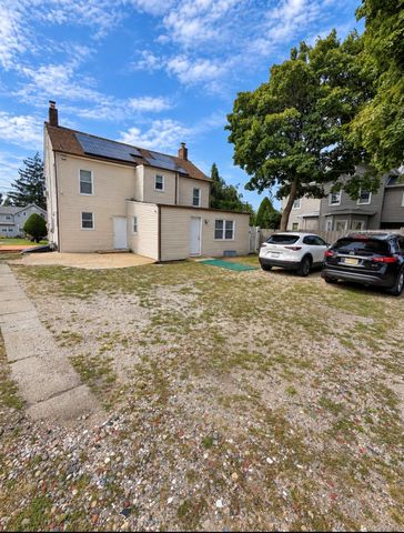 2521 Grand Avenue, Baldwin, NY 11510