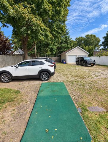 2521 Grand Avenue, Baldwin, NY 11510