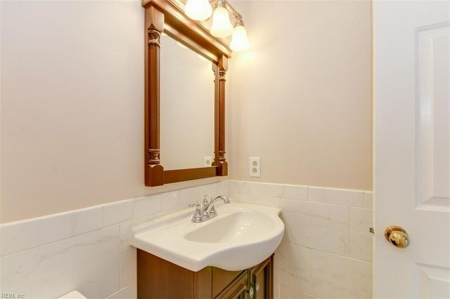 1476 Lake James DR, Virginia Beach, VA 23464