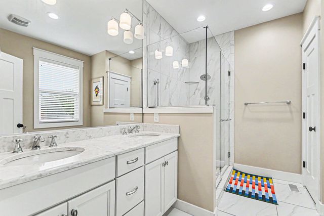 1019 N Lawrence Street, South Bend, IN 46617