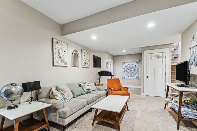1019 N Lawrence Street, South Bend, IN 46617