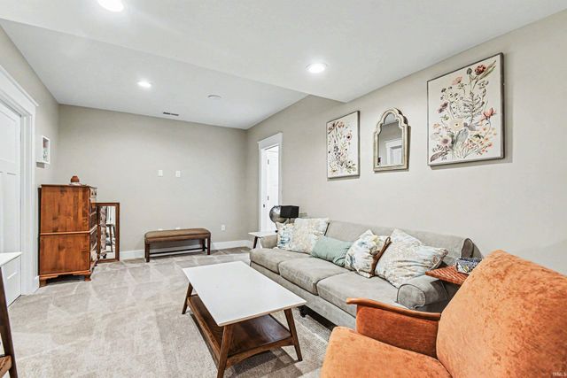 1019 N Lawrence Street, South Bend, IN 46617