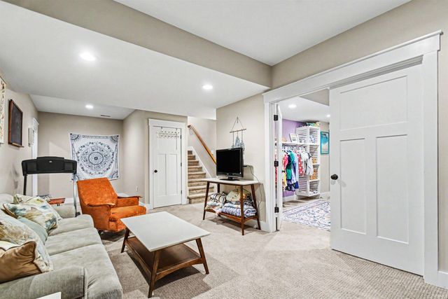 1019 N Lawrence Street, South Bend, IN 46617