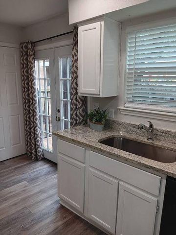 8402-8404 Fathom CIR 107, Austin, TX 78750