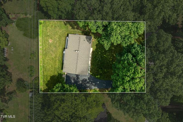 1006 Friar Tuck Road, Johnson City, TN 37604