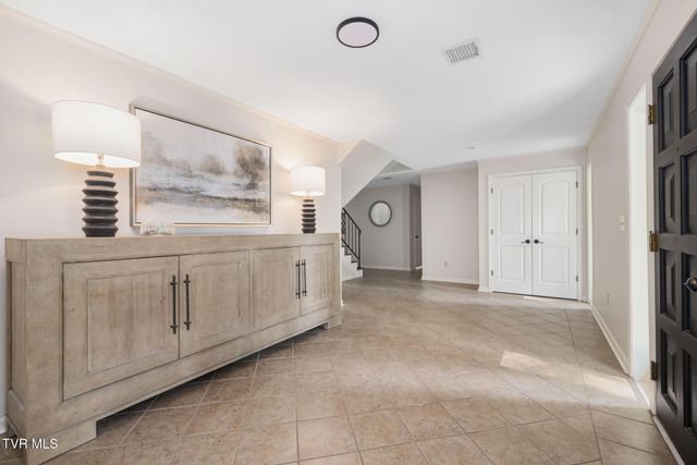 1006 Friar Tuck Road, Johnson City, TN 37604