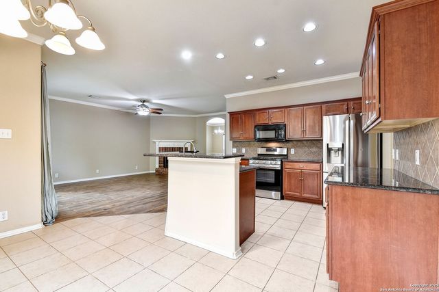 638 Horn Run, San Antonio, TX 78245