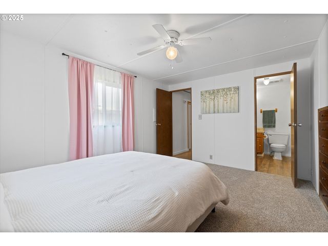 1999 Jansen Way 6, Woodburn, OR 97071