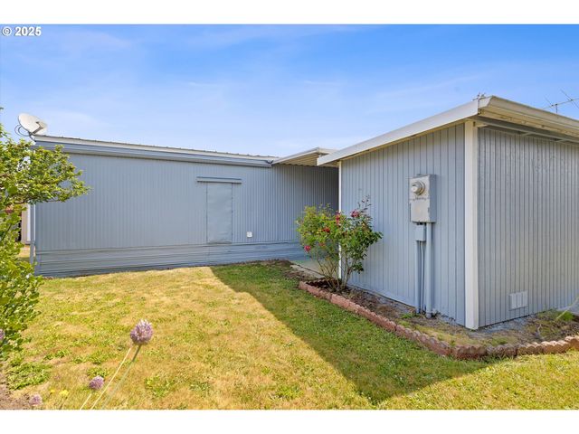 1999 Jansen Way 6, Woodburn, OR 97071