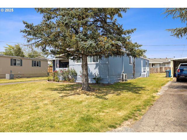 1999 Jansen Way 6, Woodburn, OR 97071
