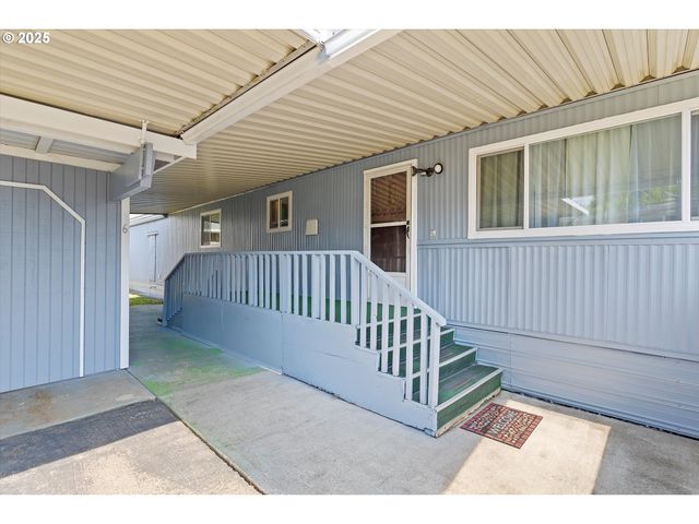 1999 Jansen Way 6, Woodburn, OR 97071