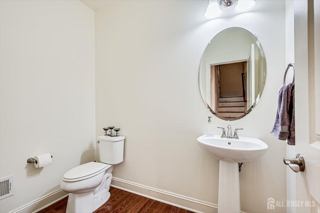 2 Eagle Court, South Brunswick, NJ 08852