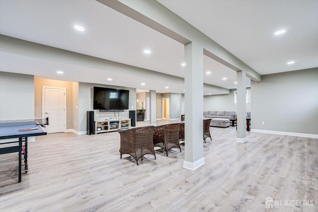 2 Eagle Court, South Brunswick, NJ 08852