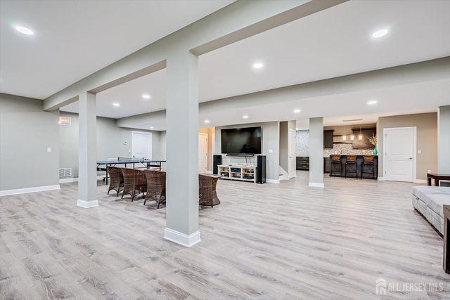 2 Eagle Court, South Brunswick, NJ 08852