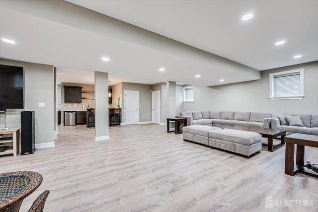 2 Eagle Court, South Brunswick, NJ 08852