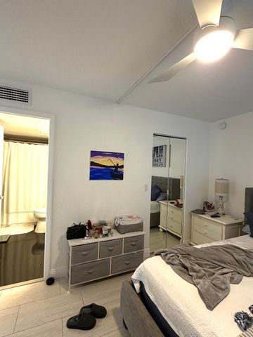 20 ROYAL PALM Way 3020, Boca Raton, FL 33432