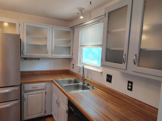 3153 N Cranberry St, Wichita, KS 67226