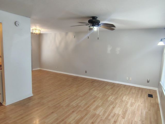 3153 N Cranberry St, Wichita, KS 67226