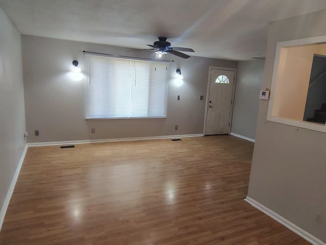 3153 N Cranberry St, Wichita, KS 67226