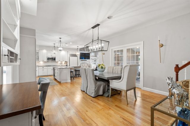 15 Homestead Dr, Medfield, MA 02052