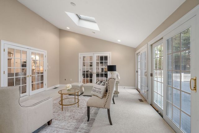 15 Homestead Dr, Medfield, MA 02052