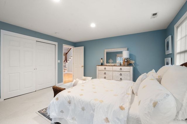 15 Homestead Dr, Medfield, MA 02052