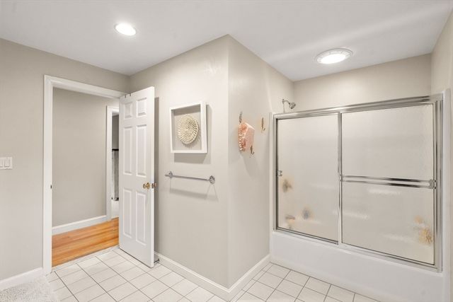 15 Homestead Dr, Medfield, MA 02052