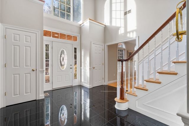 15 Homestead Dr, Medfield, MA 02052