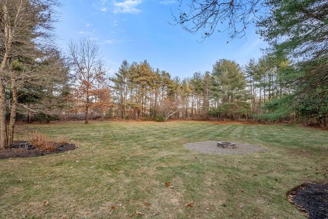 15 Homestead Dr, Medfield, MA 02052