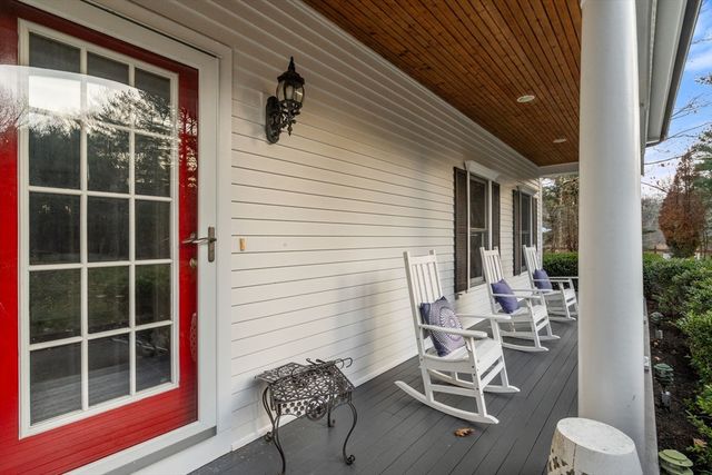 15 Homestead Dr, Medfield, MA 02052