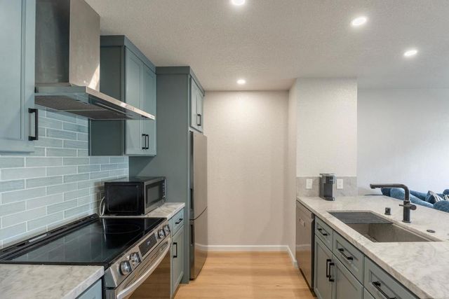 504 Ocean Avenue 2, Monterey, CA 93940