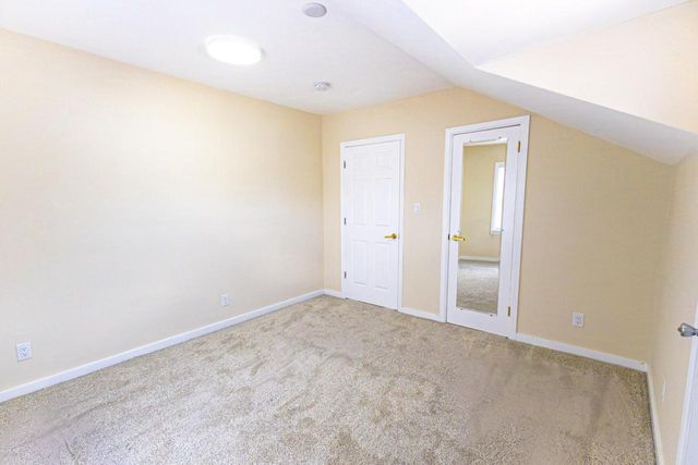 2350 S 56th STREET, West Allis, WI 53219