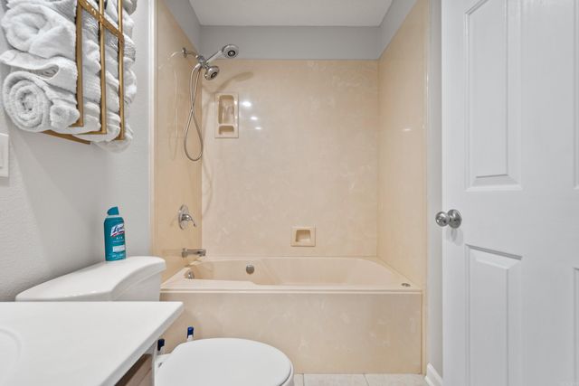 472 Catherine Park Rd Apt H And, Hot Springs, AR 71913