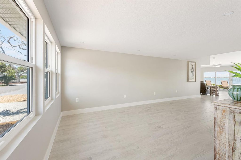 Image 23 of property listing at 4087 PELICAN SHORES CIRCLE, Englewood, FL 34223