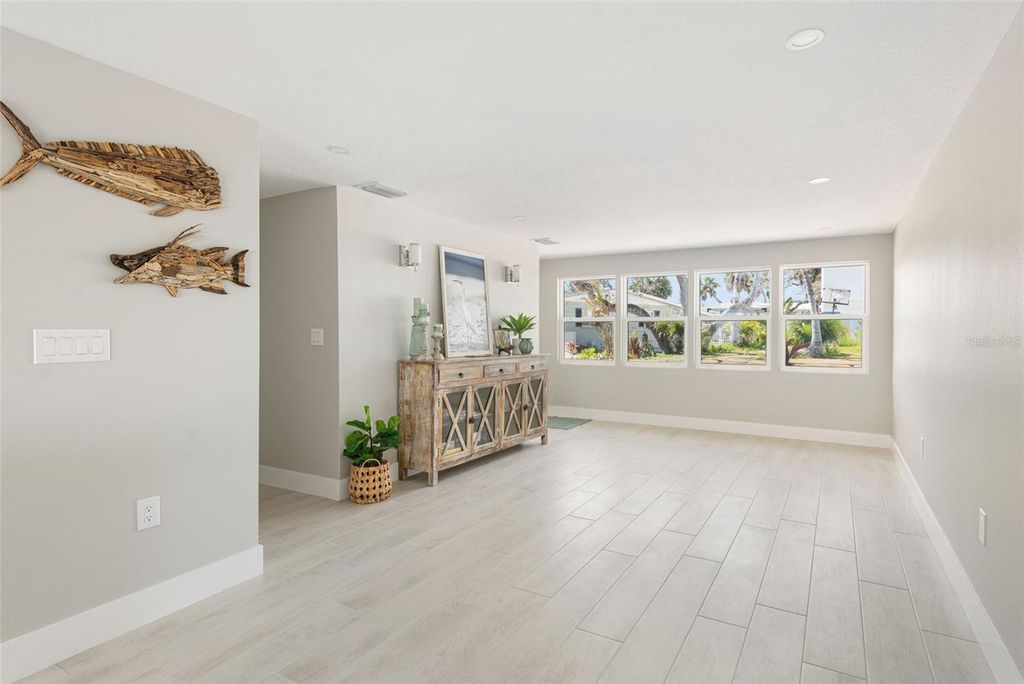 Image 24 of property listing at 4087 PELICAN SHORES CIRCLE, Englewood, FL 34223