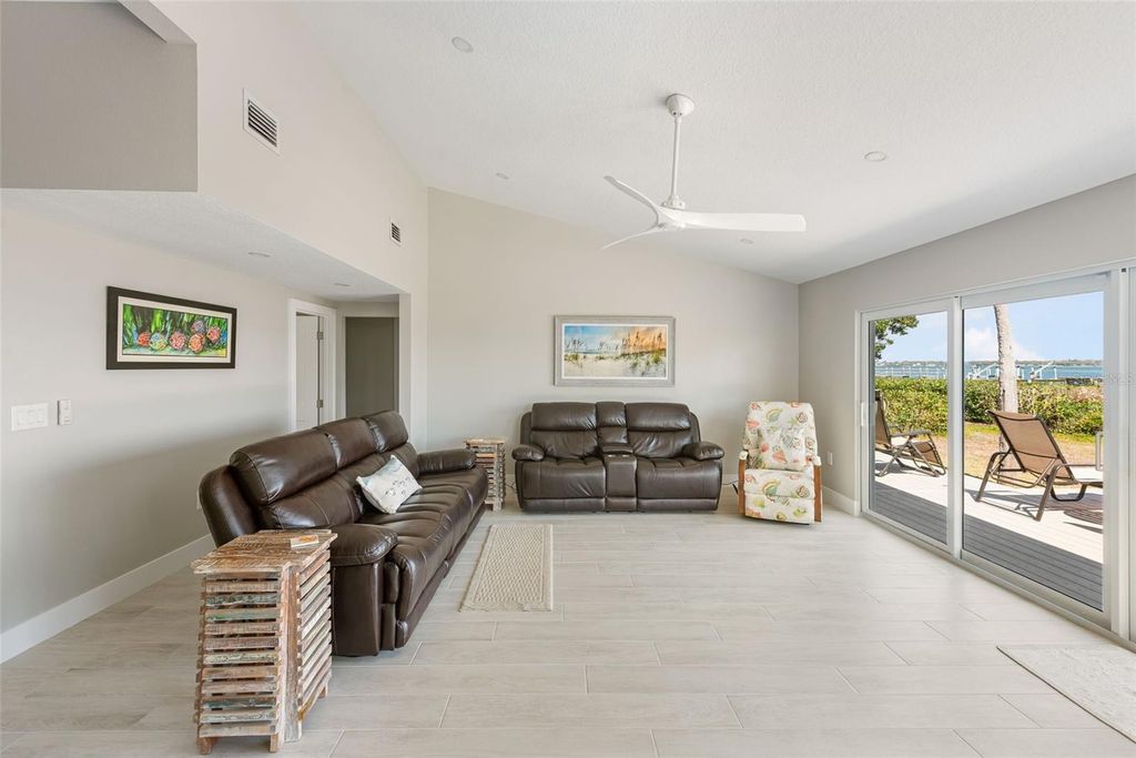 Image 26 of property listing at 4087 PELICAN SHORES CIRCLE, Englewood, FL 34223