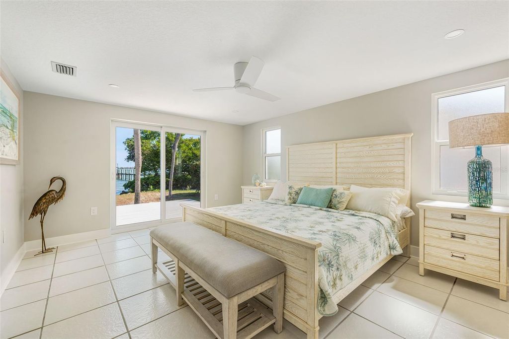 Image 31 of property listing at 4087 PELICAN SHORES CIRCLE, Englewood, FL 34223