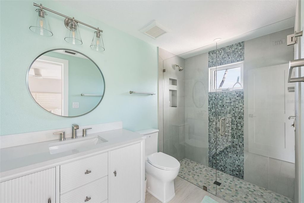 Image 36 of property listing at 4087 PELICAN SHORES CIRCLE, Englewood, FL 34223