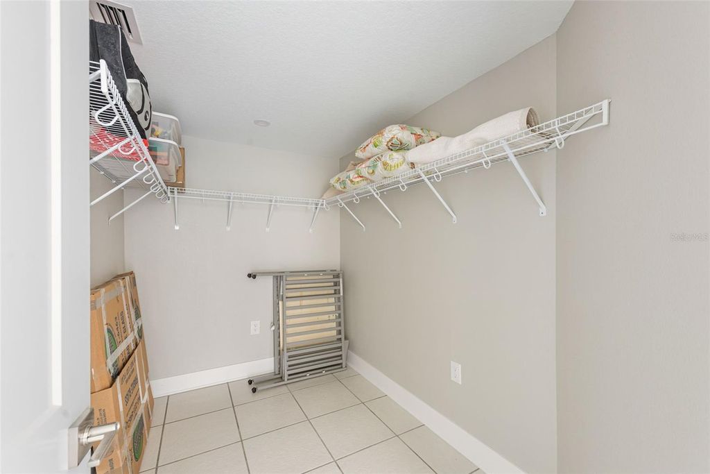 Image 53 of property listing at 4087 PELICAN SHORES CIRCLE, Englewood, FL 34223